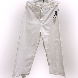 🆕 Universal Threads HIGH-RISE Sailor white WIDE LEG women’s jeans NWT
Size 12
